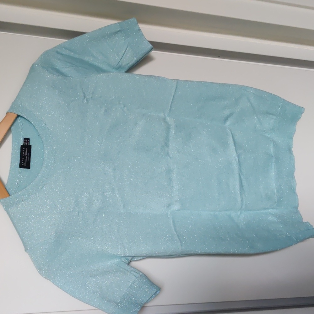 Light blue short sleeves sweater/top with sparkles
